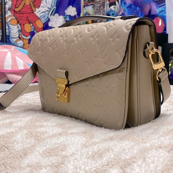 Pochette Métis Louis vuittion purse - Picture 1 of 7